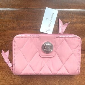Vera Bradley NWT Strawberry Ice Ultralight RFID Turn-lock Wallet